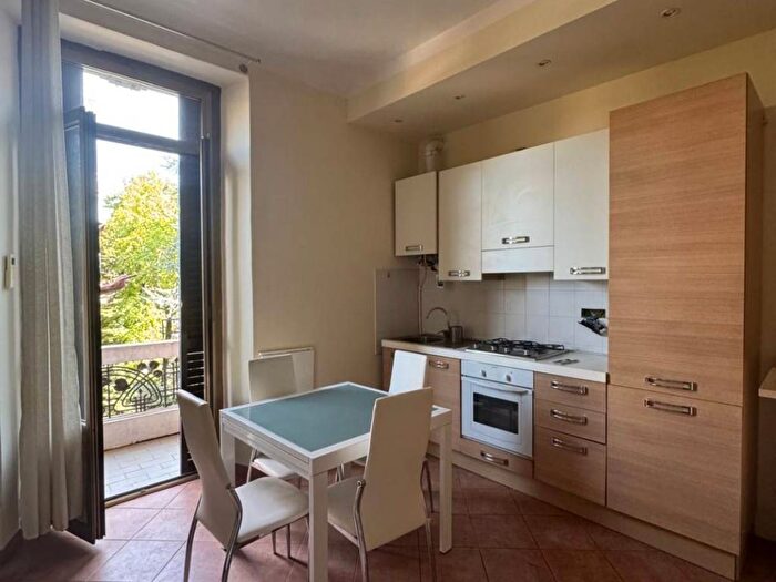 Appartamento bilocale in affitto in Via Ottavio Rinuccini, Rovereto, Milano