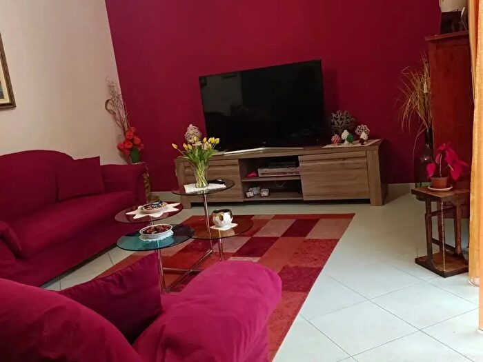 Casa con 8 locali in vendita in Caltagirone