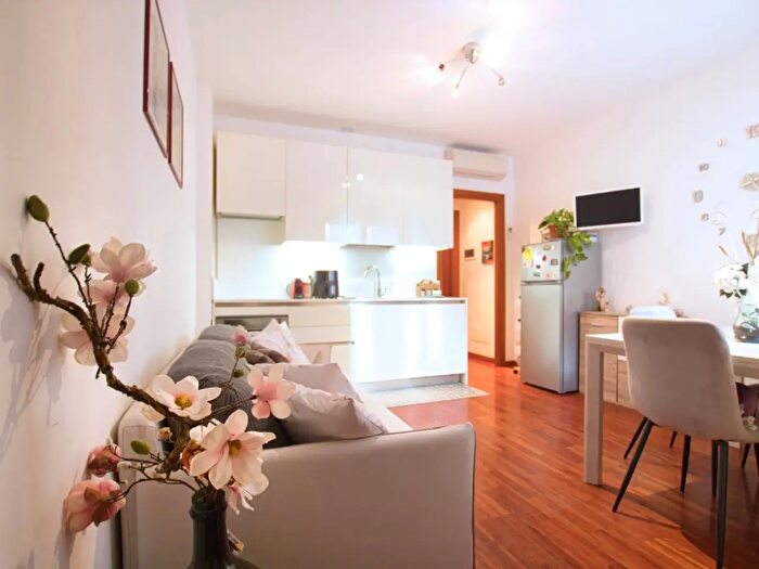 Appartamento bilocale in vendita in Via Privata Grotta, Pietra Ligure