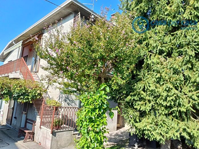 Casa con 6 locali in vendita in Ceregnano