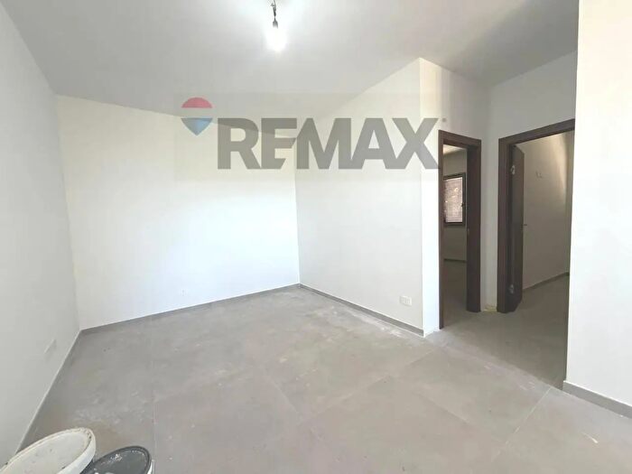 Appartamento trilocale in vendita in Via Appia, Minturno