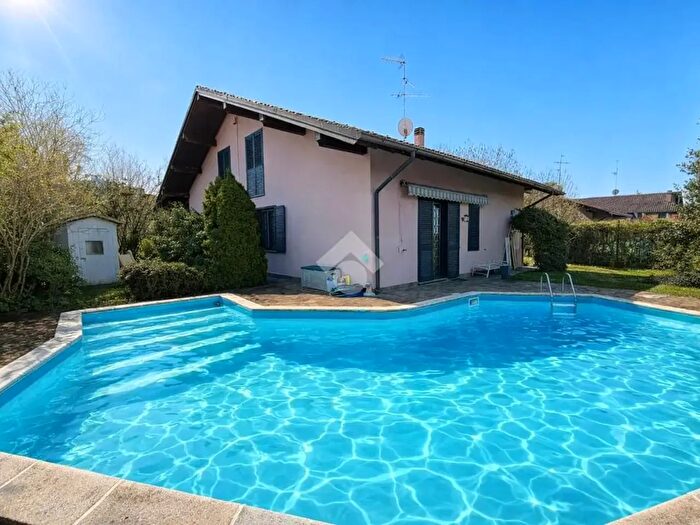 Case in Vendita e in Affitto - 2