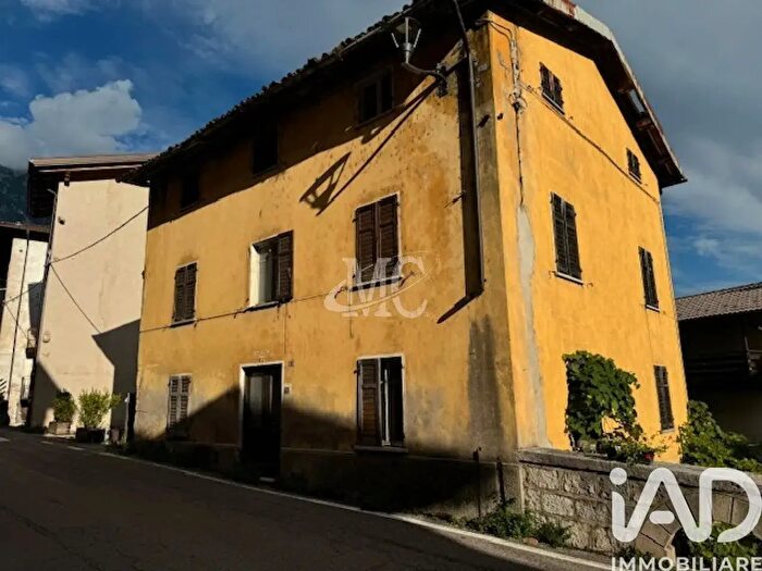 Casa con 6 locali in vendita in Via Raossi, Vallarsa