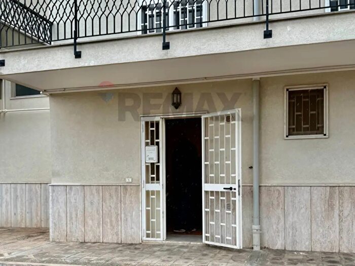 Appartamento bilocale in vendita in Piazza Giugno, Valenzano