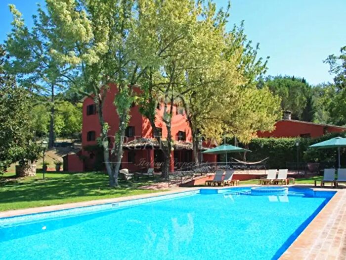 Casa con 6 locali in vendita in Via delle Rose, Giove