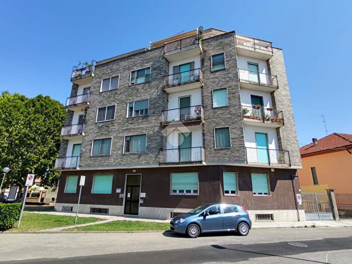 Appartamento trilocale in affitto in Piazza Duca dAosta, Casale Monferrato