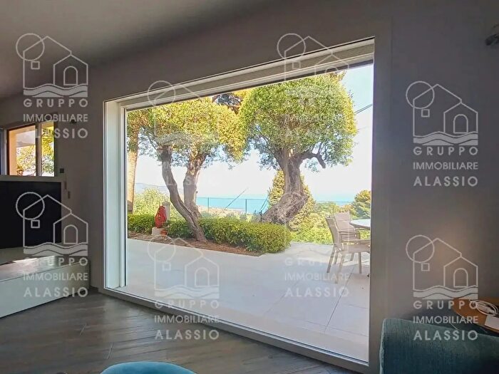 Casa quadrilocale in vendita in Diano Marina