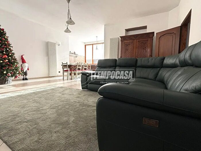 Casa con 6 locali in vendita in Via Torino, Cossano Canavese