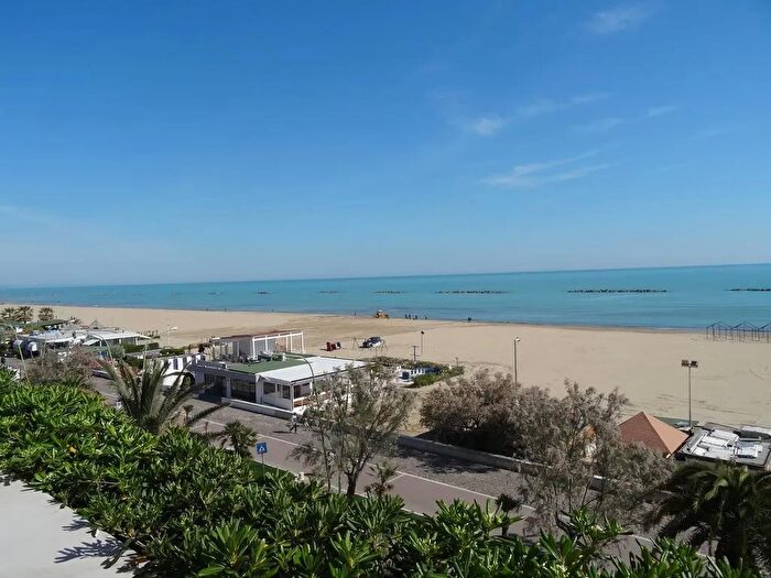 Casa con 10 locali in vendita in Pescara