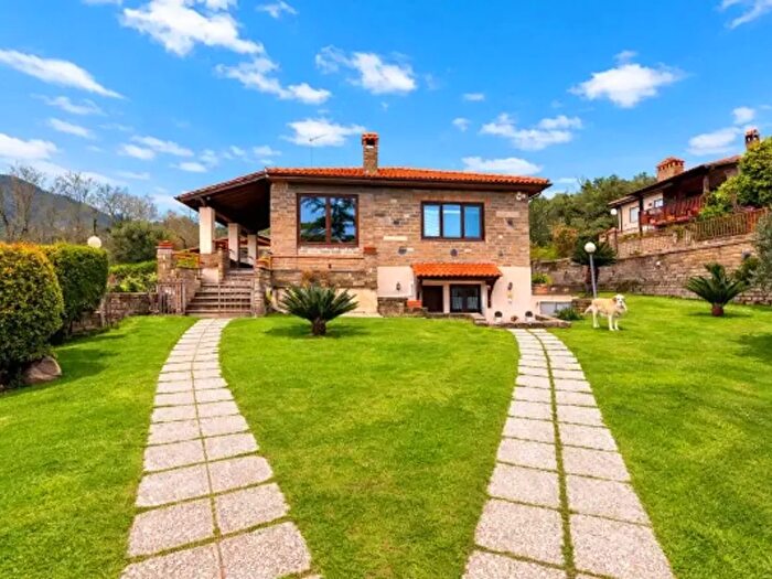 Casa con 6 locali in vendita in Via Carlo Alberto dalla Chiesa, Trevignano Romano