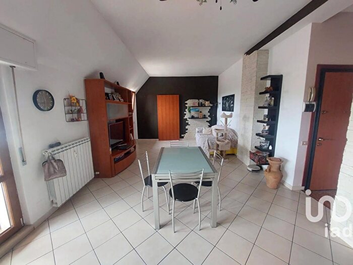 Appartamento trilocale in vendita in Via Aspromonte, Nova Milanese