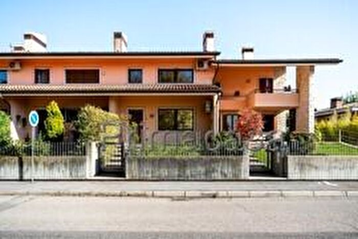 Casa con 5 locali in affitto in CSo Vittorio Emanuele II C, Soave