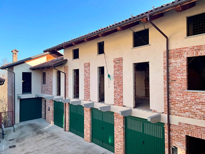 Casa con 5 locali in vendita in Via Cristoforo Colombo, Narzole