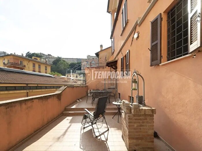 Appartamento trilocale in vendita in Via Snella, Perugia
