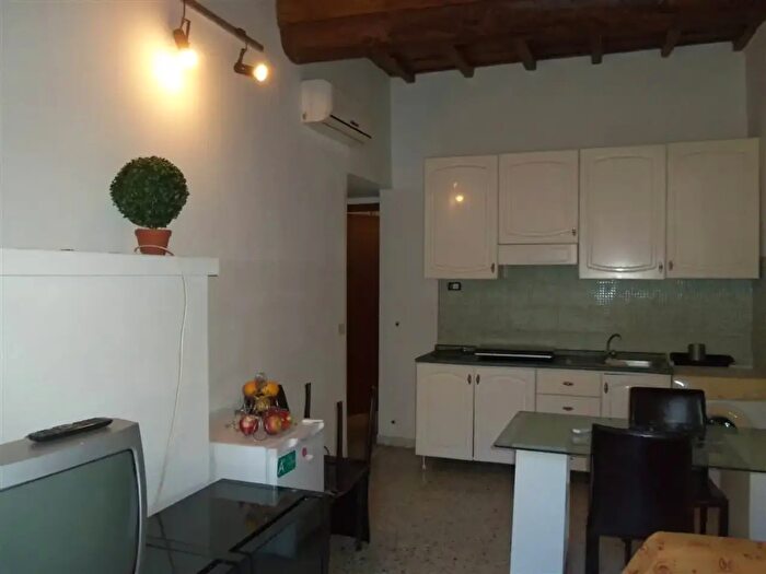 Appartamento bilocale in affitto in Via Saffi, Viterbo