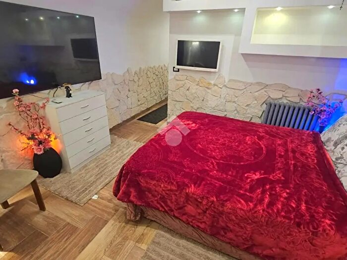 Appartamento bilocale in vendita in Via Miseno, Napoli