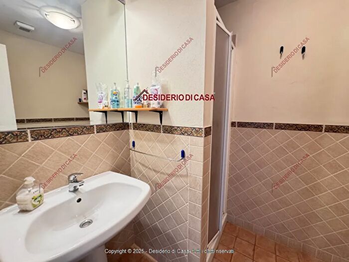 Appartamento trilocale in vendita in Pollina