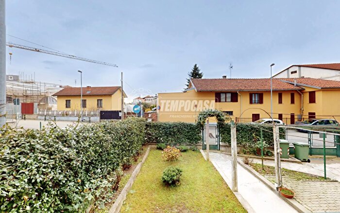 Casa bilocale in vendita in La Loggia