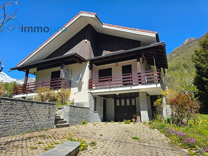 Case in Vendita e in Affitto - 2