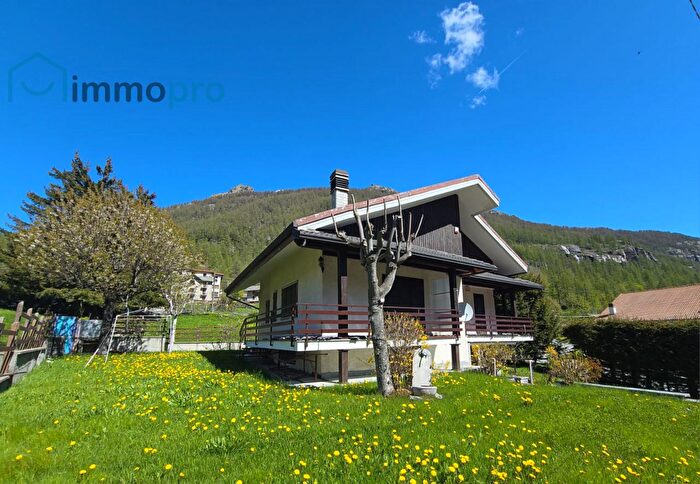 Casa con 7 locali in vendita in Borgata Broc, Ceresole Reale