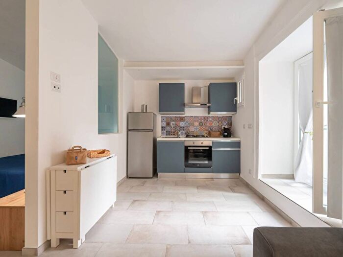 Appartamento monolocale in affitto in Via San Carlo alle Mortelle, Monte di Dio, Napoli