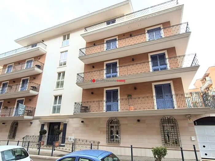 Appartamento trilocale in vendita in Via Antonio Lo Ré Agronomo, Foggia