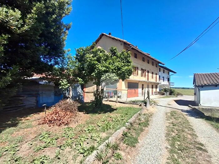 Casa con 6 locali in vendita in Via Cascina Airale, Cossato
