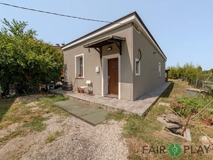 Casa bilocale in vendita in Via Santerno Ammonite, Ravenna