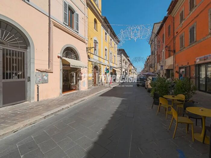Appartamento con 8 locali in vendita in Corso Vittorio Emanuele, Campagnano Di Roma