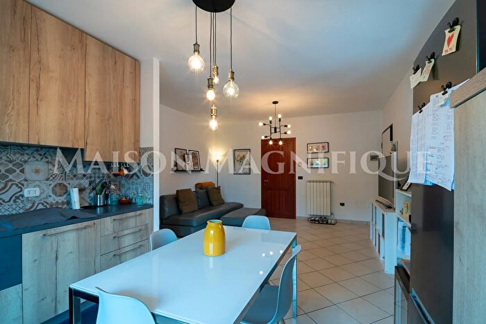 Appartamento trilocale in vendita in Via Piazza Vittorio Veneto, Mesola