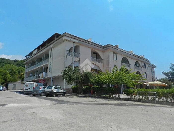 Appartamento trilocale in vendita in Strada Statale, Centola