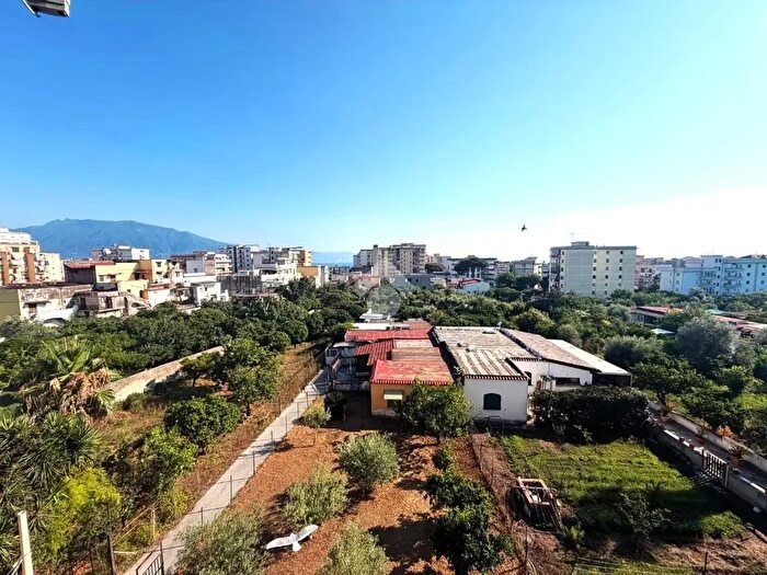 Appartamento trilocale in vendita in Corso Umberto, Torre Annunziata