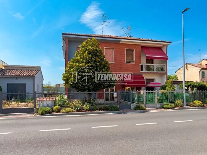 Appartamento quadrilocale in vendita in Via Ladino, Ferrara