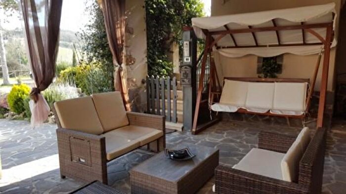 Appartamento con 5 locali in vendita in Montalcino