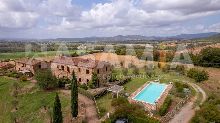 Appartamento quadrilocale in vendita in Località Monte Cucco Snc, Cinigiano