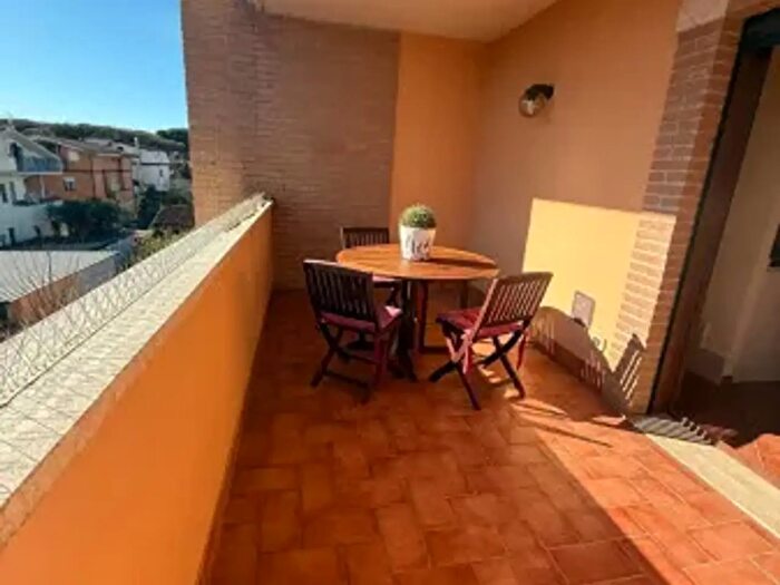 Appartamento trilocale in vendita in Via Atrani, Fiumicino