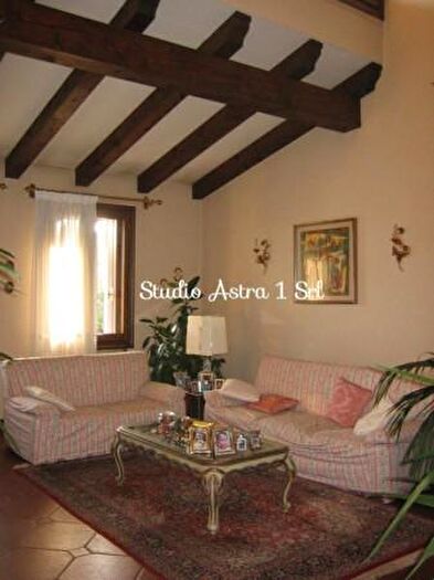 Casa con 6 locali in vendita in Fonte