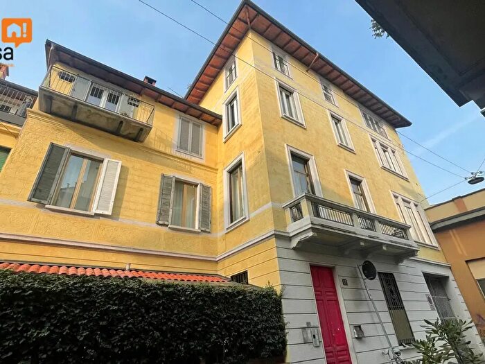 Appartamento bilocale in vendita in Via Bassano del Grappa, Milano