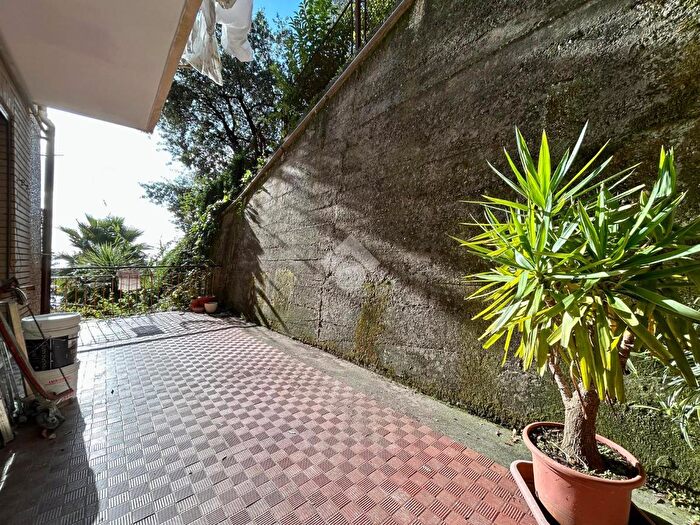 Appartamento quadrilocale in vendita in Via Mario E Nicolò Dagnino, Genova