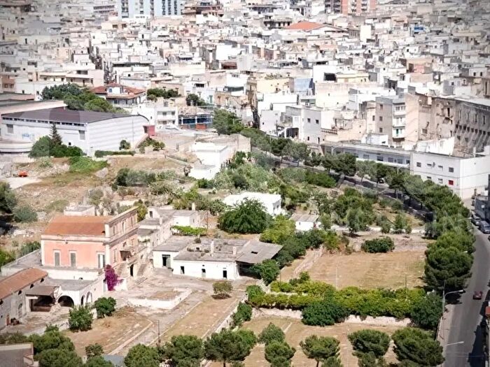 Appartamento con 5 locali in vendita in Via Calo, Grottaglie