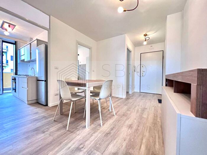 Appartamento quadrilocale in affitto in Bocconi, Milano