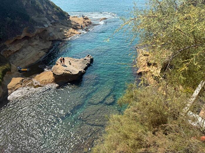 Appartamento trilocale in affitto in Via Marechiaro, Marechiaro, Napoli