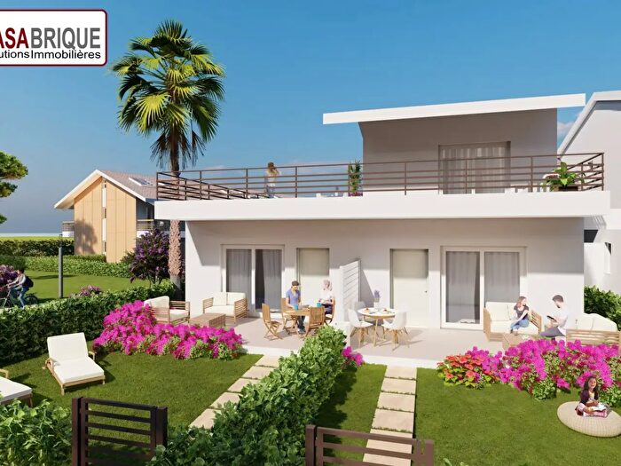 Appartamento trilocale in vendita in Contrada Pistavecchia Snc, Campofelice Di Roccella