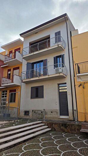 Casa in vendita in Piazza Ventiquattro Maggio, Meri