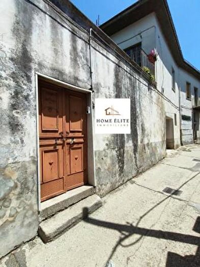 Appartamento con 6 locali in vendita in Via Iardino, Avella