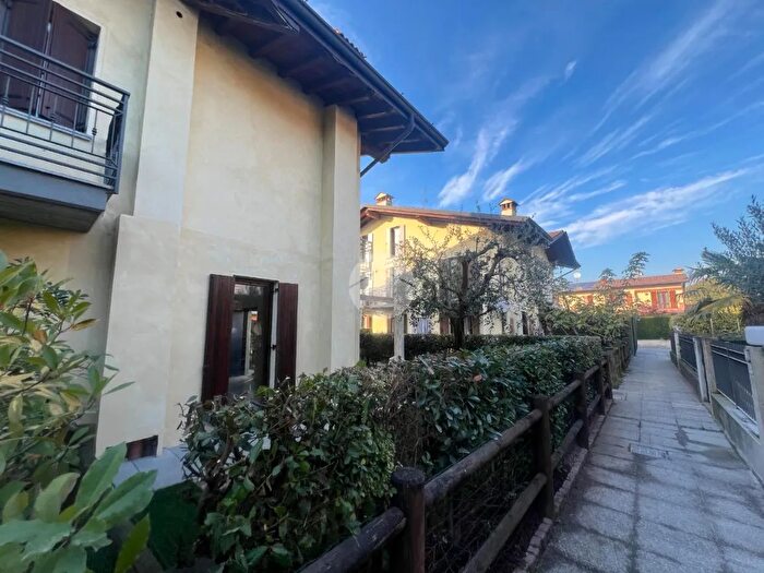 Case in Vendita e in Affitto - 3