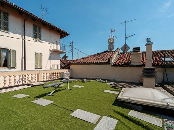 Appartamento con 5 locali in vendita in Via Giuseppe Garibaldi, Gassino Torinese