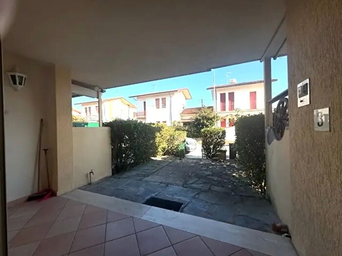 Casa con 5 locali in vendita in Viareggio
