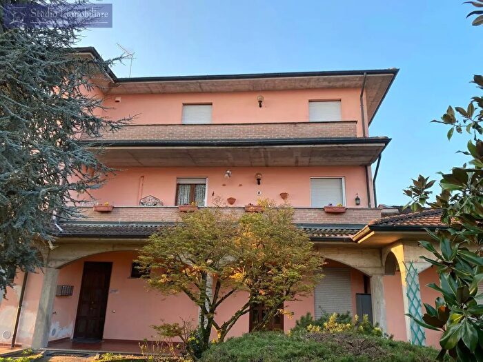 Appartamento quadrilocale in vendita in Via Depretis a, Bressana Bottarone