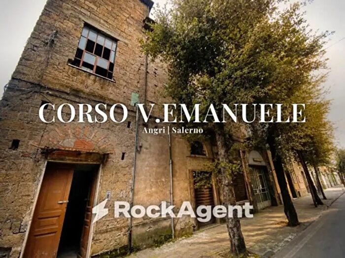 Appartamento trilocale in vendita in Corso V Emanuele, Angri